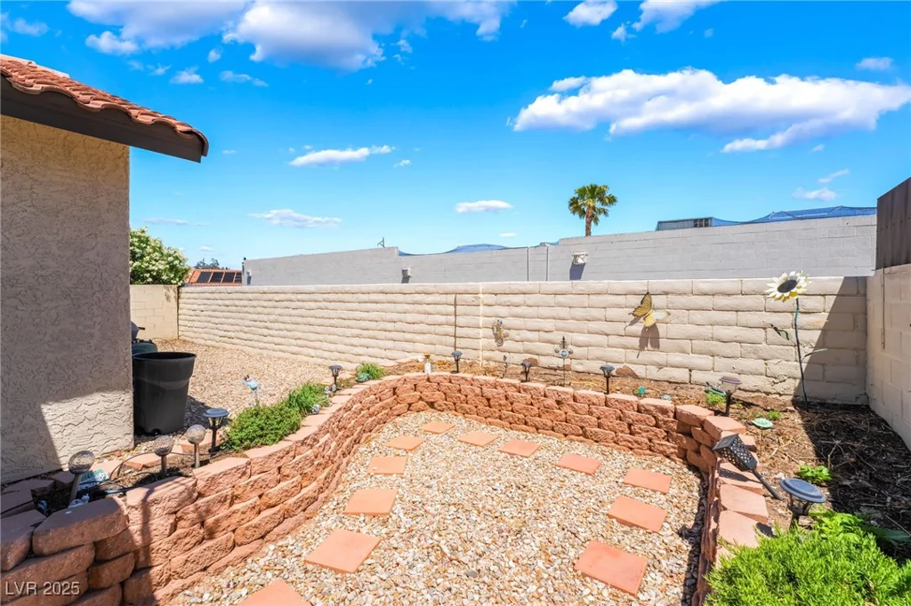 1057 Neil Armstrong, Las Vegas, NV 89145