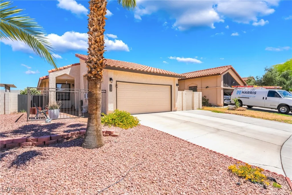 1057 Neil Armstrong, Las Vegas, NV 89145