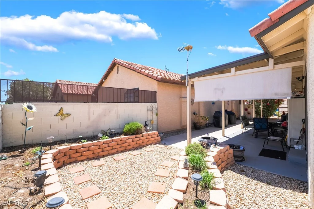 1057 Neil Armstrong, Las Vegas, NV 89145