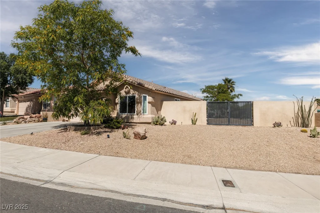 7904 Seabourn, Las Vegas, NV 89129