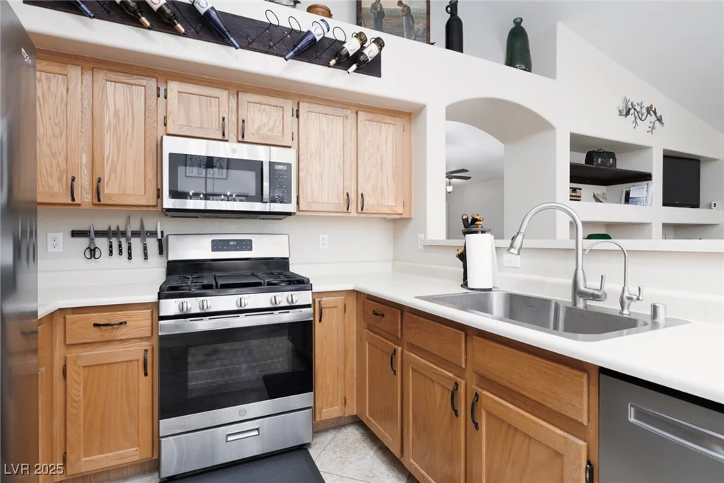 7904 Seabourn, Las Vegas, NV 89129