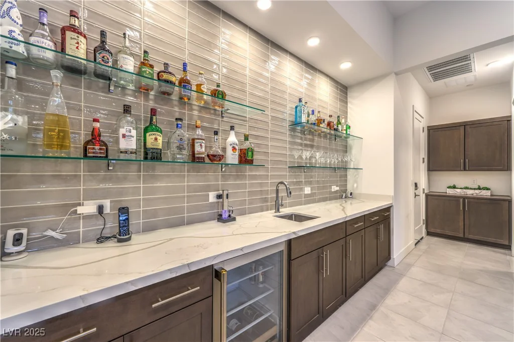 461 Highview Ridge, Las Vegas, NV 89138