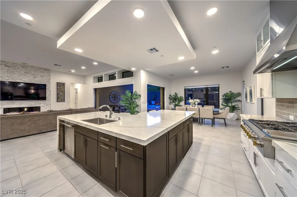461 Highview Ridge, Las Vegas, NV 89138