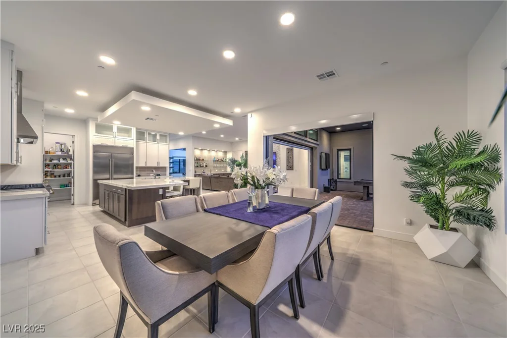 461 Highview Ridge, Las Vegas, NV 89138