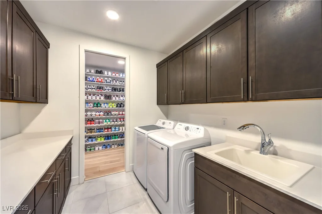 461 Highview Ridge, Las Vegas, NV 89138