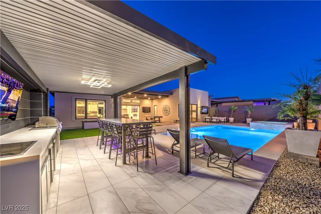 461 Highview Ridge, Las Vegas, NV 89138