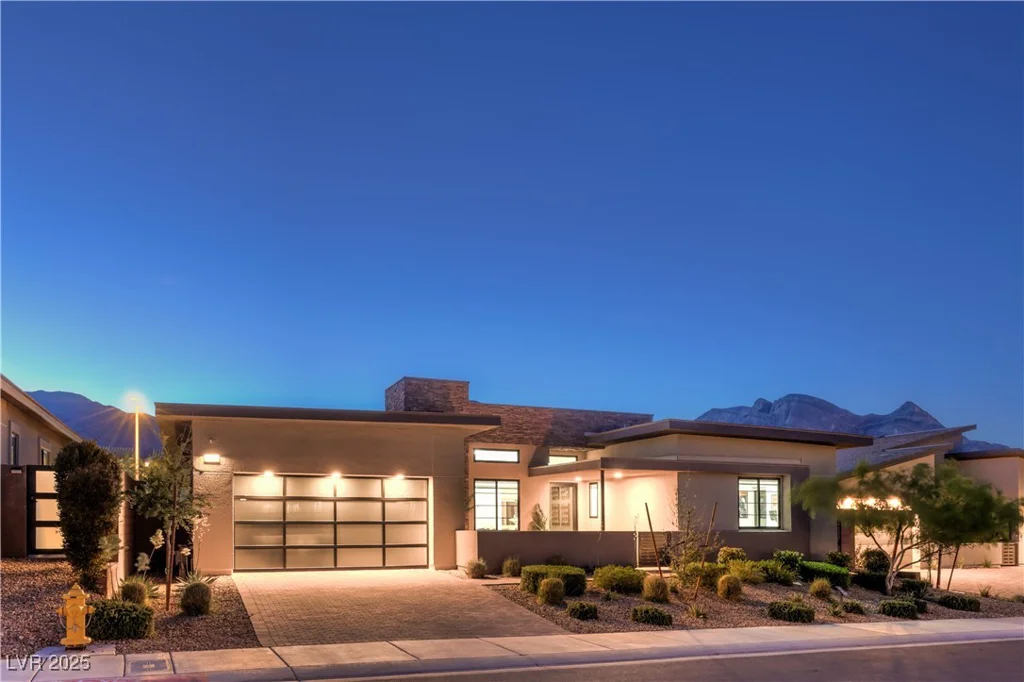 461 Highview Ridge, Las Vegas, NV 89138