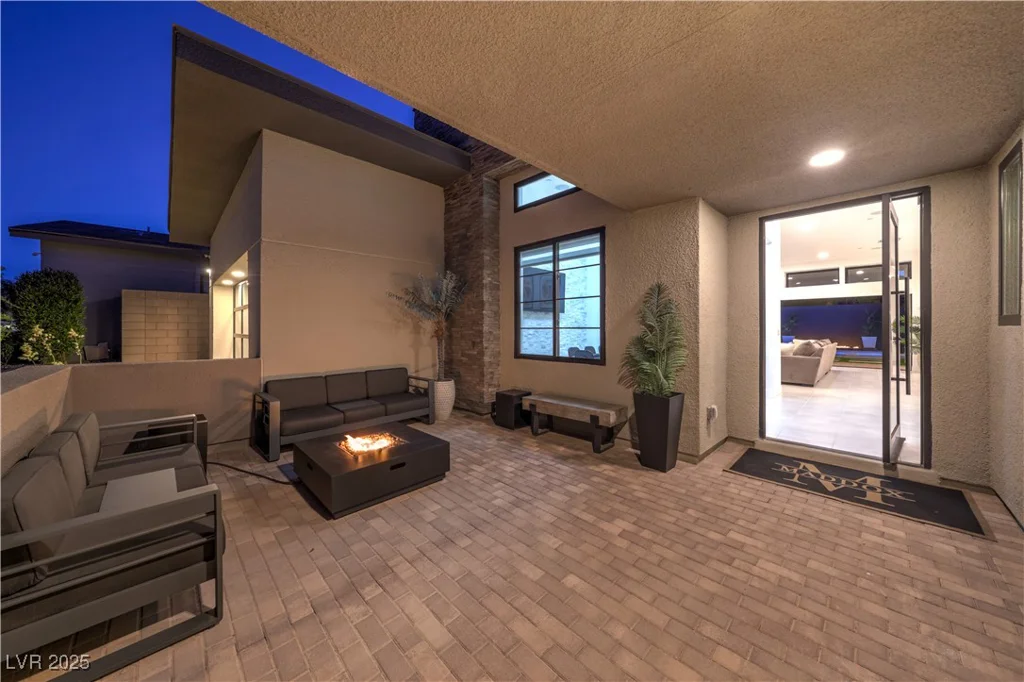 461 Highview Ridge, Las Vegas, NV 89138