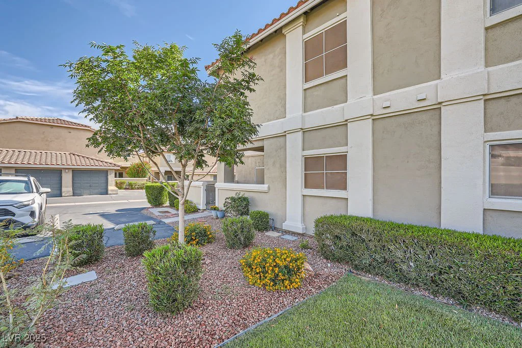 3253 Mystic Ridge, Las Vegas, NV 89129