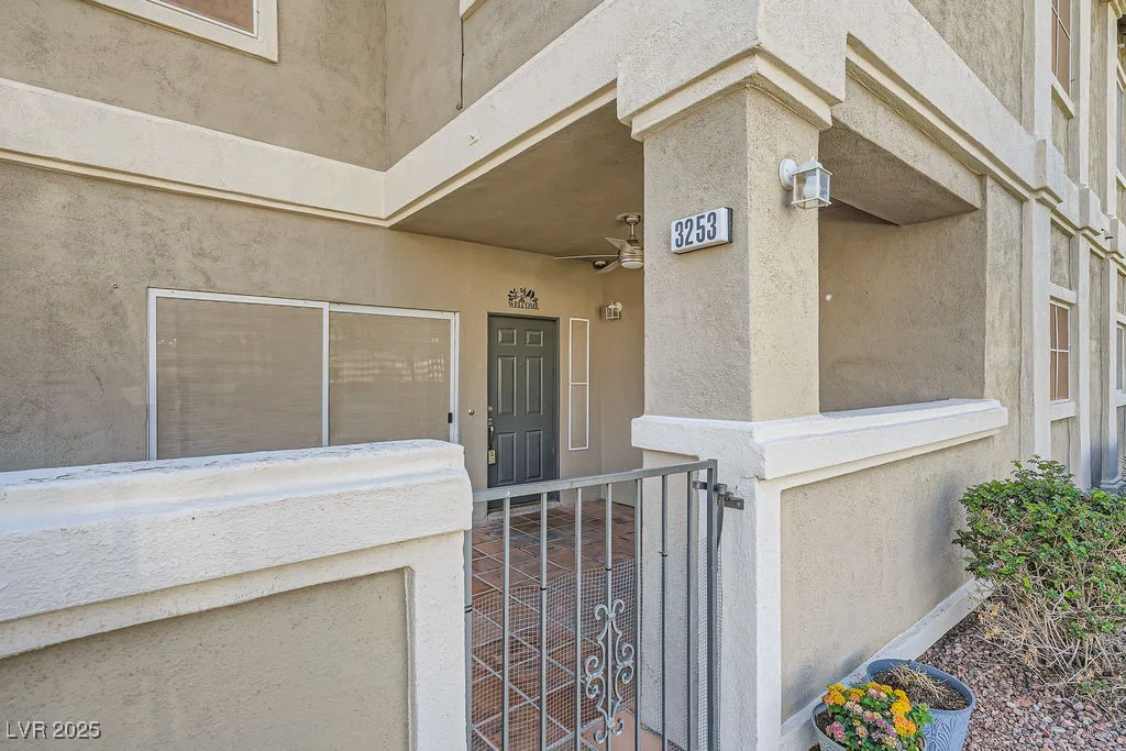 3253 Mystic Ridge, Las Vegas, NV 89129