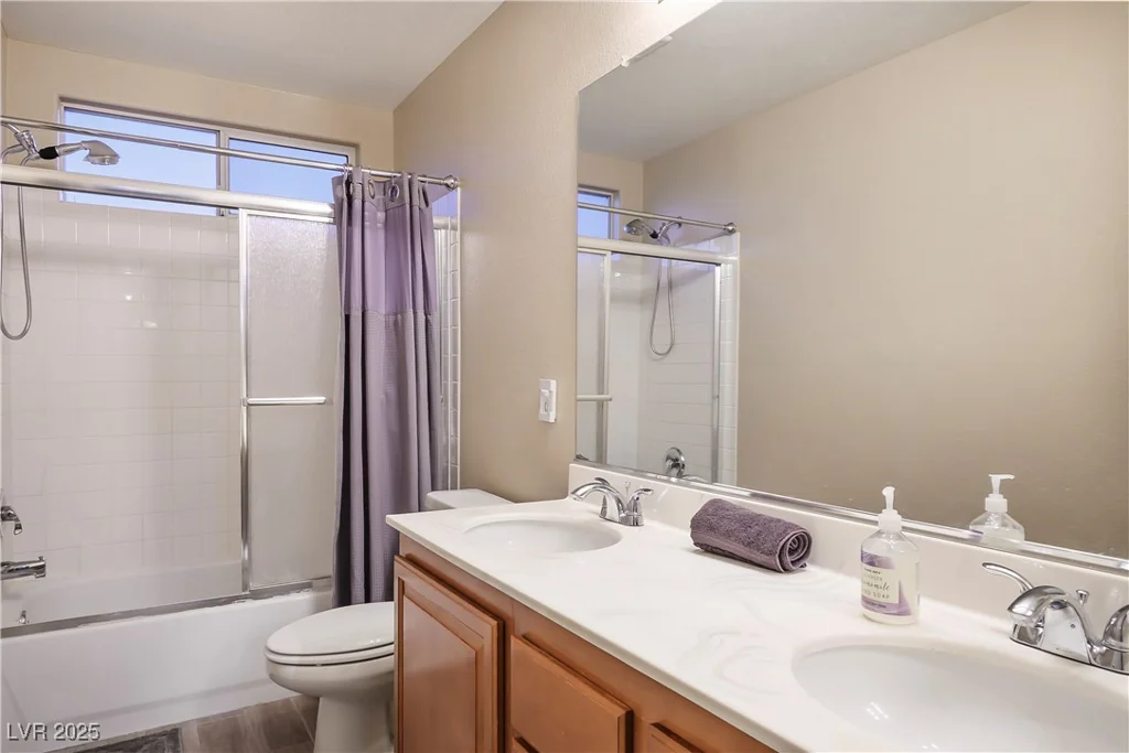 3146 Surf Spray, Las Vegas, NV 89117