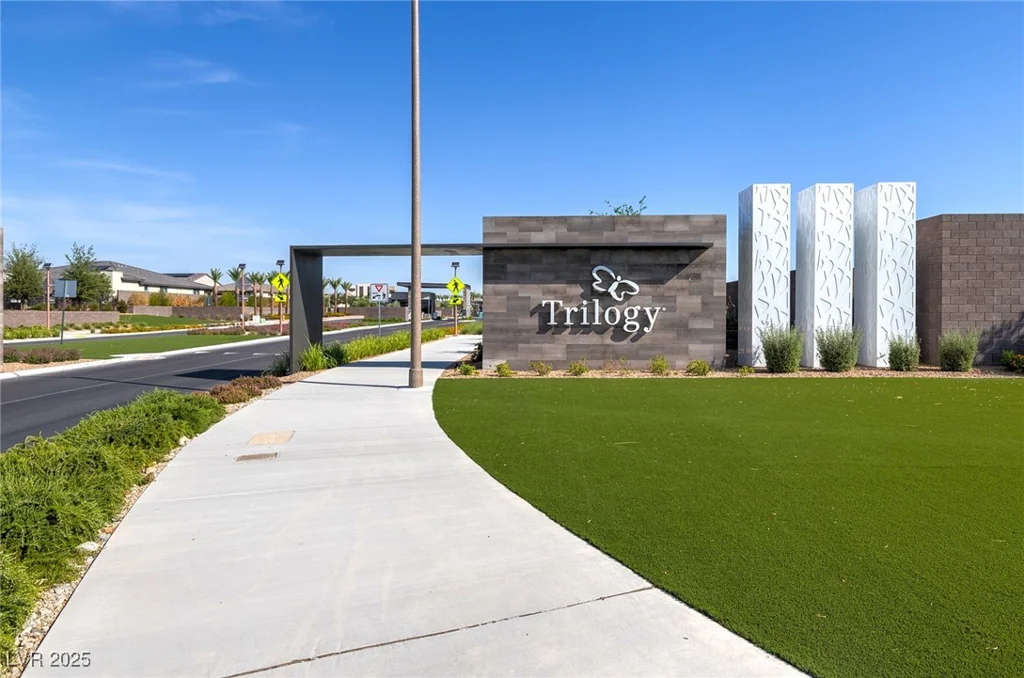 10049 Cardinal Knoll, Las Vegas, NV 89143