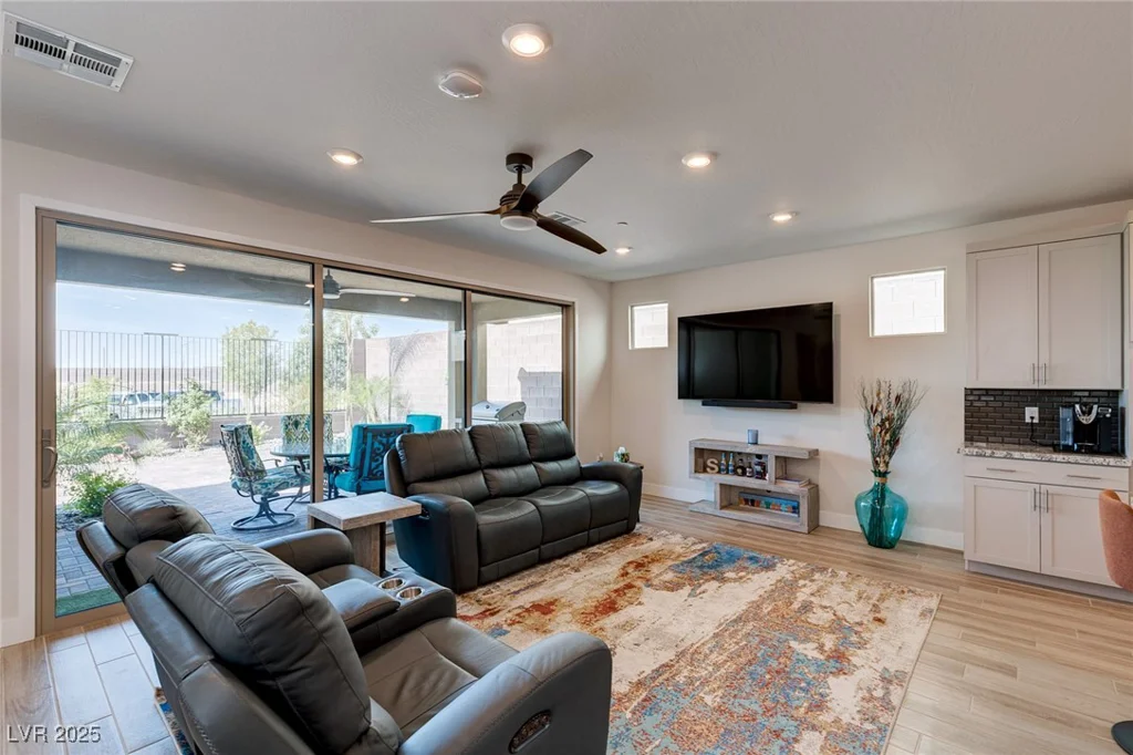 10049 Cardinal Knoll, Las Vegas, NV 89143