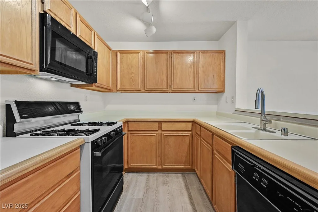 2633 Durango, Las Vegas, NV 89117