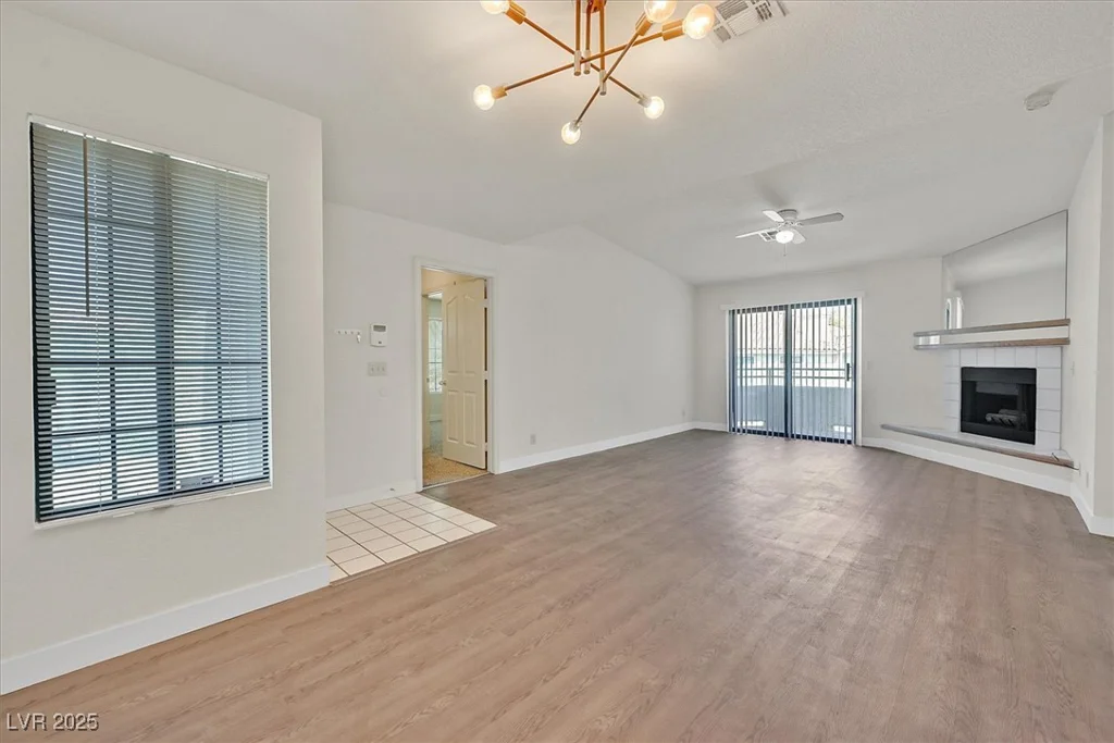 2633 Durango, Las Vegas, NV 89117