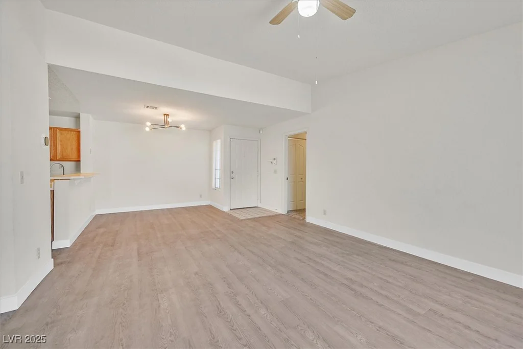 2633 Durango, Las Vegas, NV 89117
