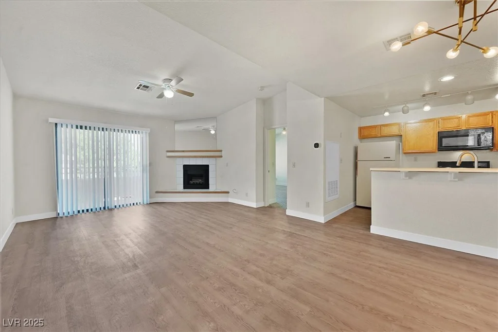 2633 Durango, Las Vegas, NV 89117
