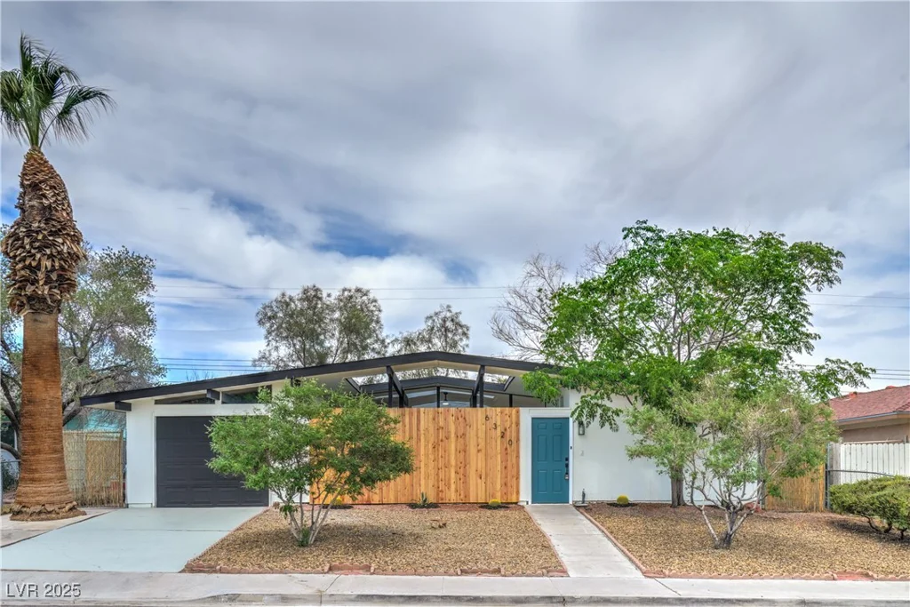 6320 Dayton, Las Vegas, NV 89107