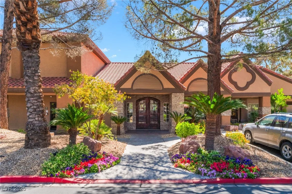 2200 Fort Apache, Las Vegas, NV 89117