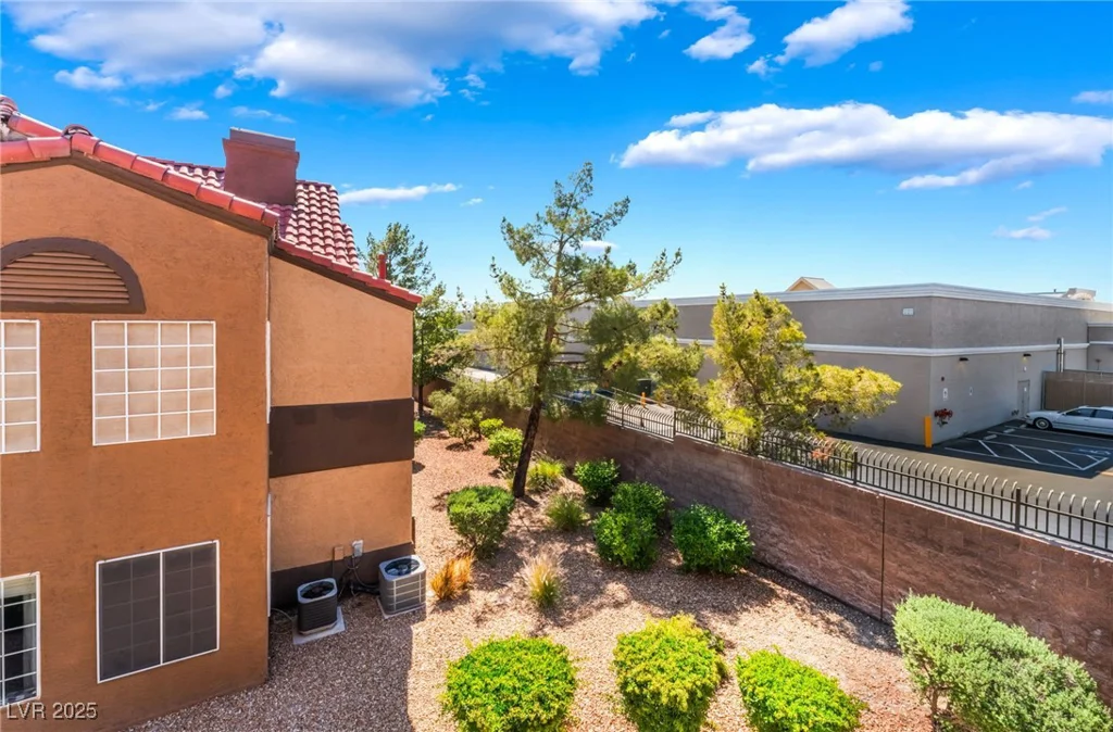 2200 Fort Apache, Las Vegas, NV 89117