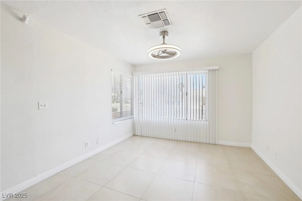 7139 Mountain Moss, Las Vegas, NV 89147