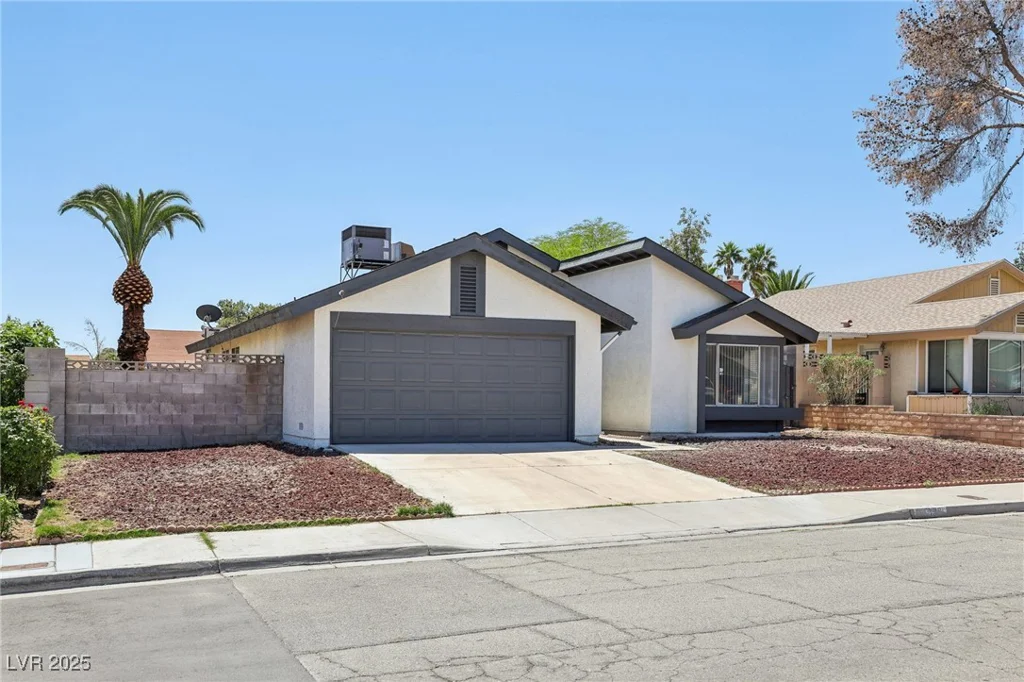 7139 Mountain Moss, Las Vegas, NV 89147