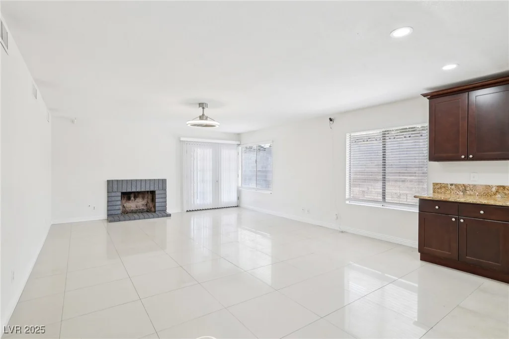 7139 Mountain Moss, Las Vegas, NV 89147
