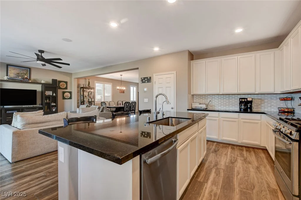 1610 Dire Wolf Avenue, North Las Vegas, NV 89084