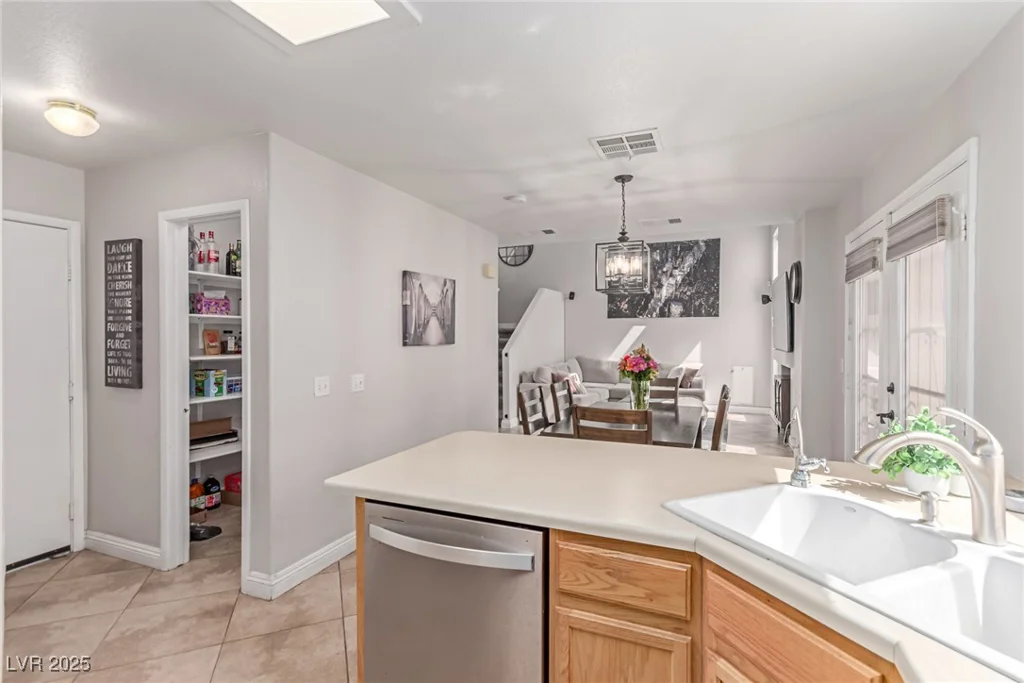 7912 Horn Beam, Las Vegas, NV 89131