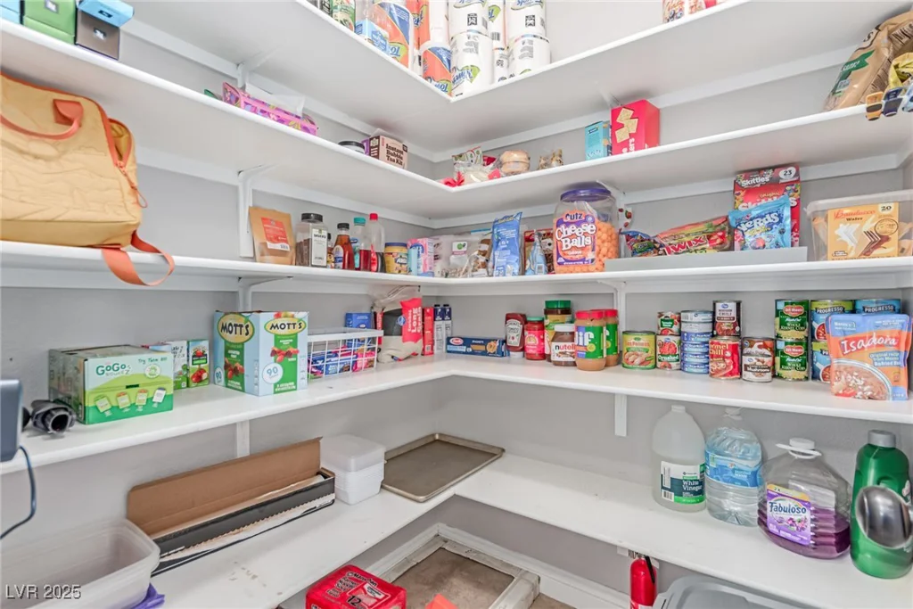 7912 Horn Beam, Las Vegas, NV 89131