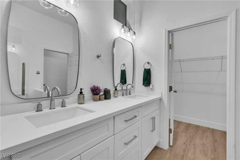 10801 Clarion, Las Vegas, NV 89134