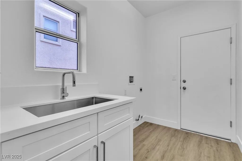 10801 Clarion, Las Vegas, NV 89134