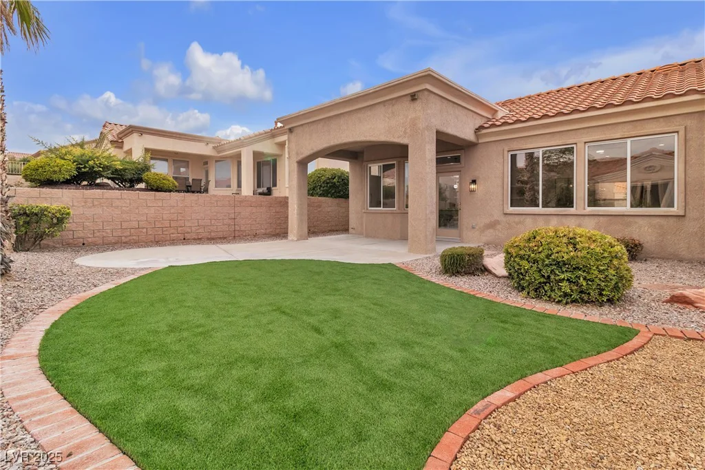 10801 Clarion, Las Vegas, NV 89134