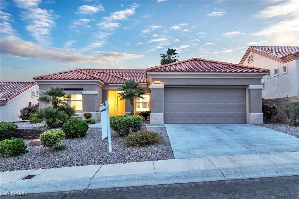 10801 Clarion, Las Vegas, NV 89134