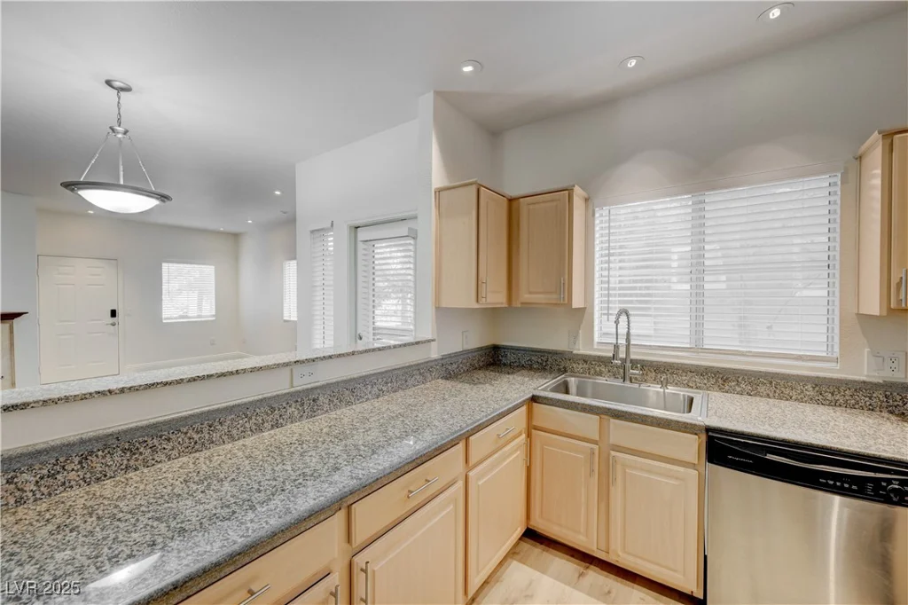 5250 Rainbow, Las Vegas, NV 89118