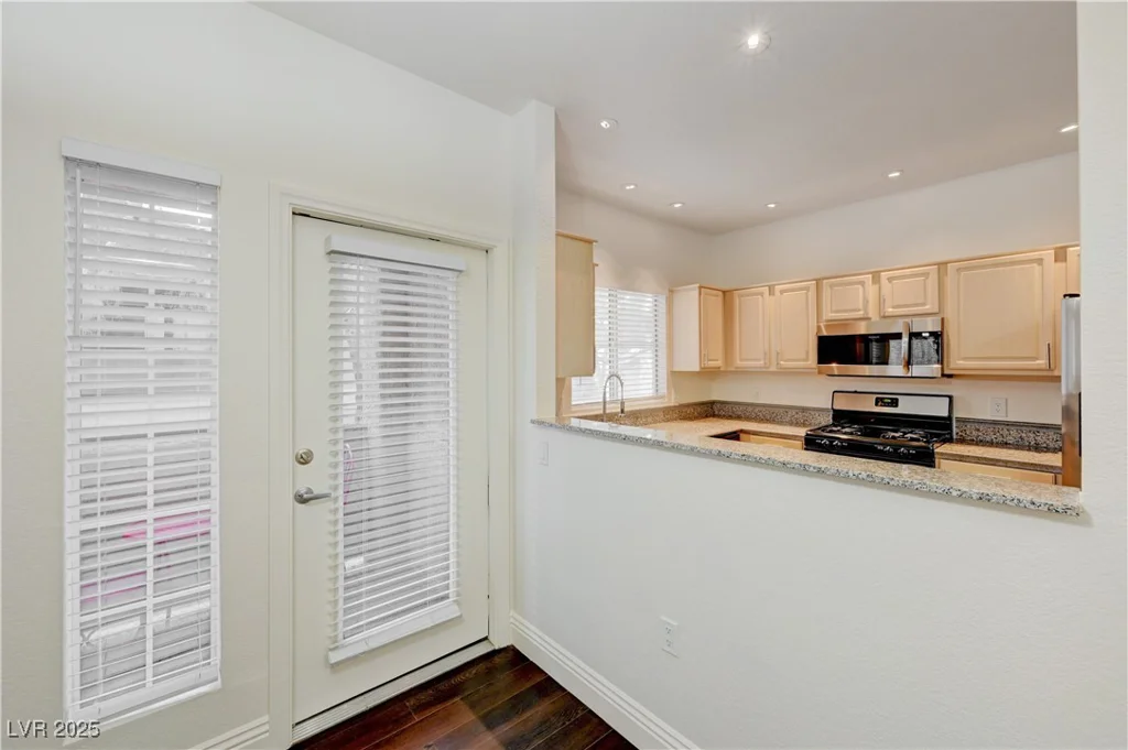 5250 Rainbow, Las Vegas, NV 89118