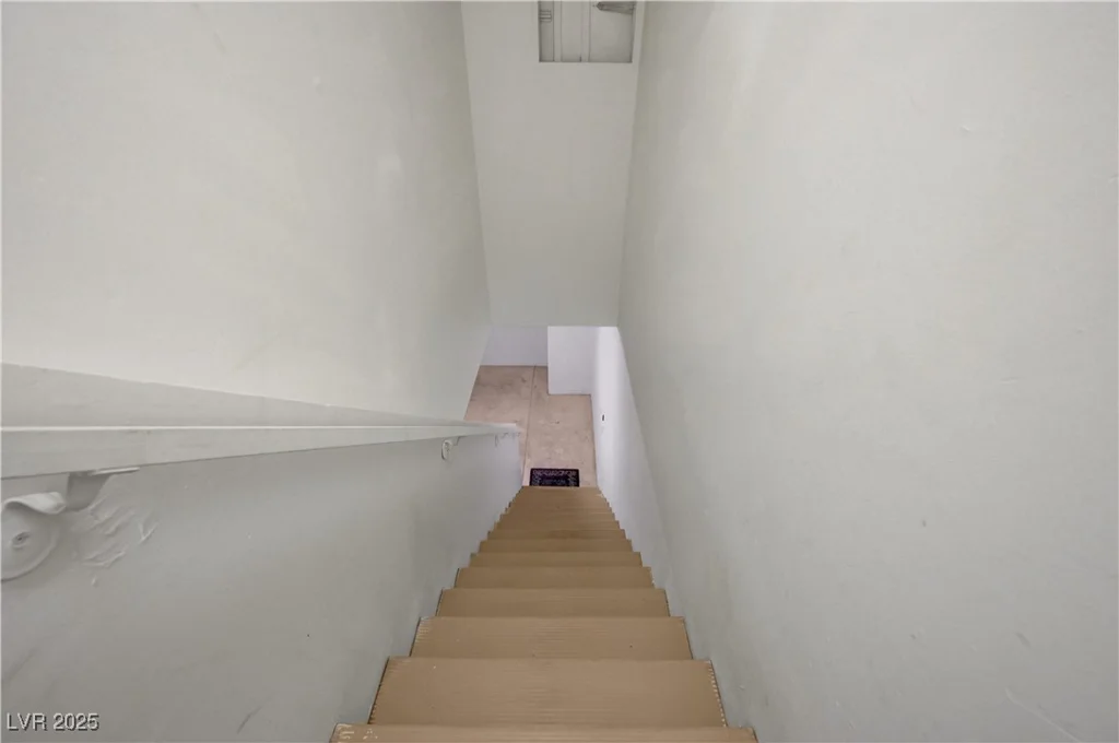 5250 Rainbow, Las Vegas, NV 89118