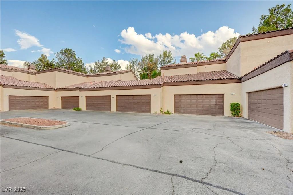 5250 Rainbow, Las Vegas, NV 89118