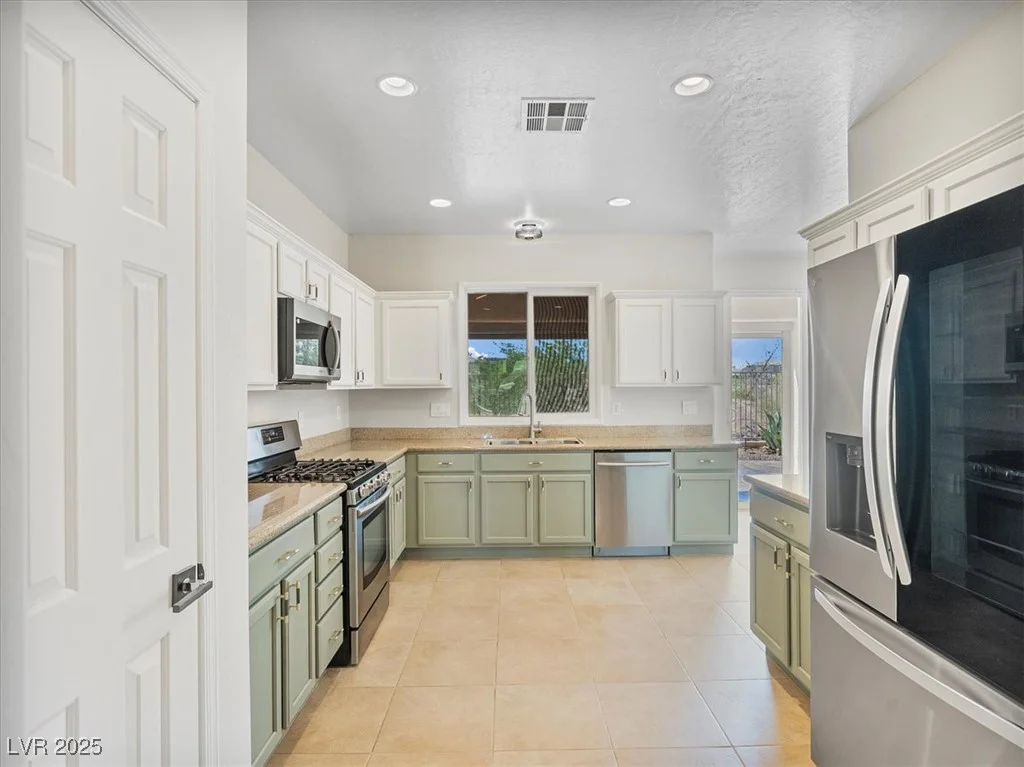 8409 Sherwood Park, Las Vegas, NV 89131