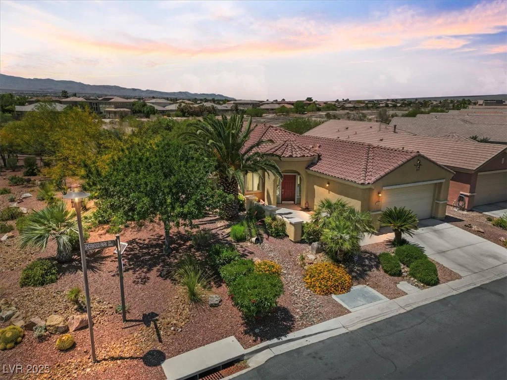 8409 Sherwood Park, Las Vegas, NV 89131
