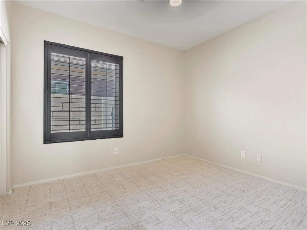 8409 Sherwood Park, Las Vegas, NV 89131
