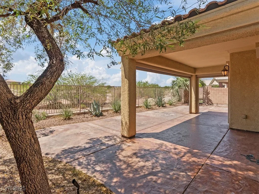 8409 Sherwood Park, Las Vegas, NV 89131