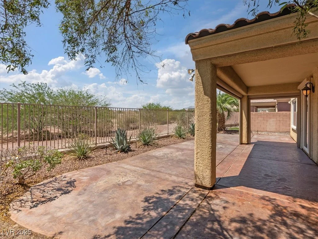 8409 Sherwood Park, Las Vegas, NV 89131