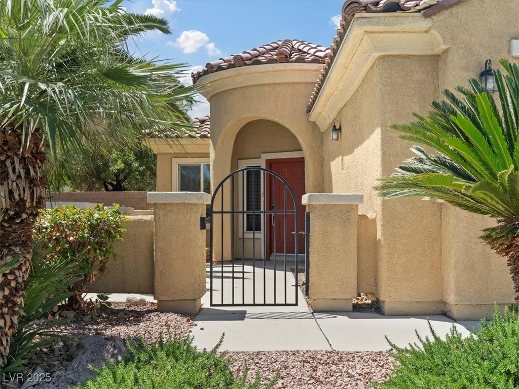 8409 Sherwood Park, Las Vegas, NV 89131