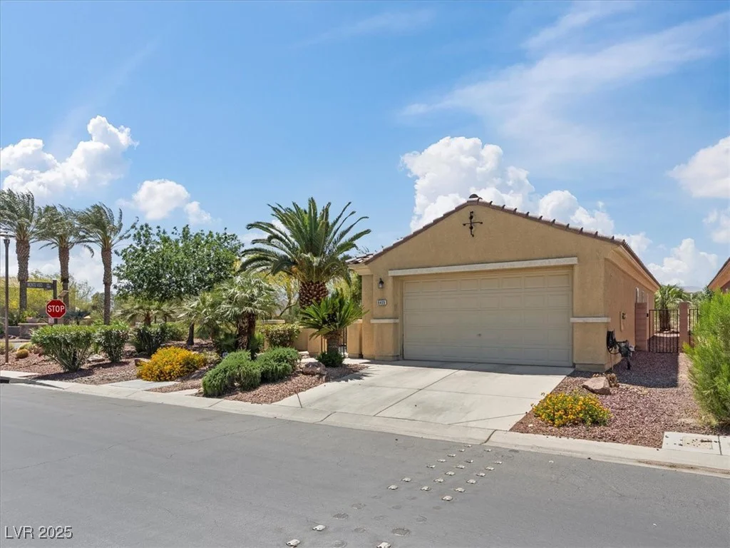 8409 Sherwood Park, Las Vegas, NV 89131