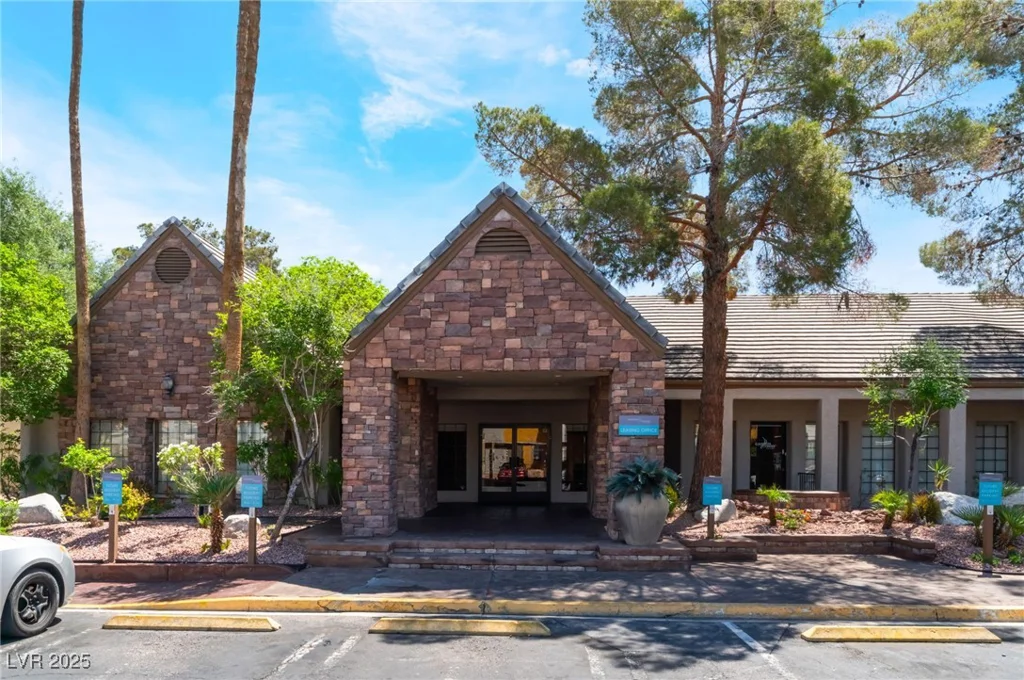 2700 Rainbow, Las Vegas, NV 89108