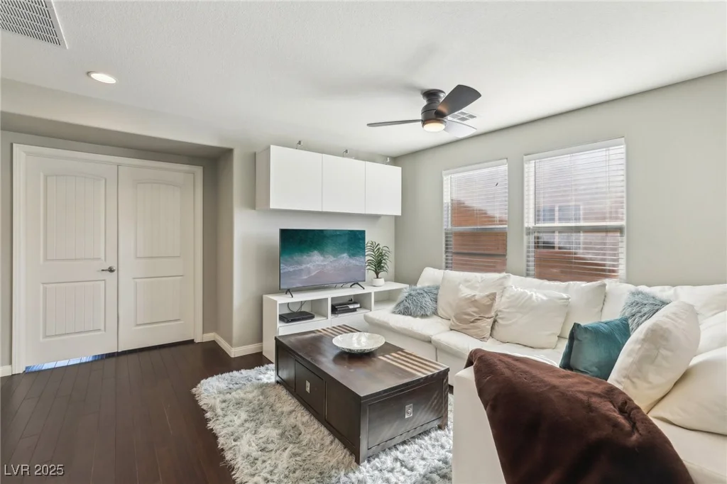 334 Neal, Las Vegas, NV 89183