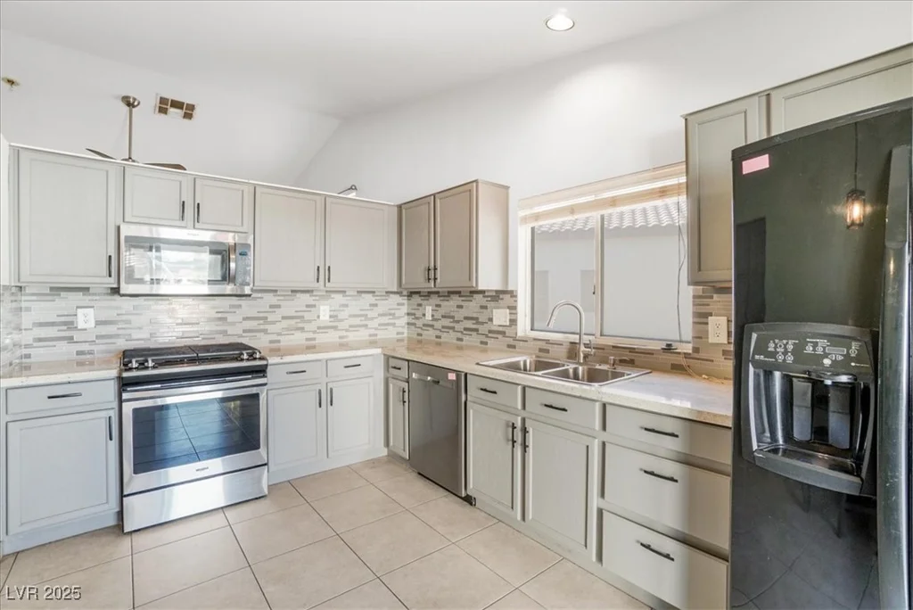 5544 Cloudy Glen, North Las Vegas, NV 89031
