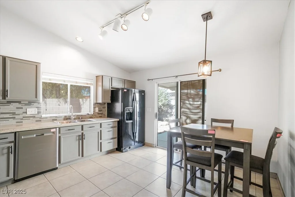 5544 Cloudy Glen, North Las Vegas, NV 89031