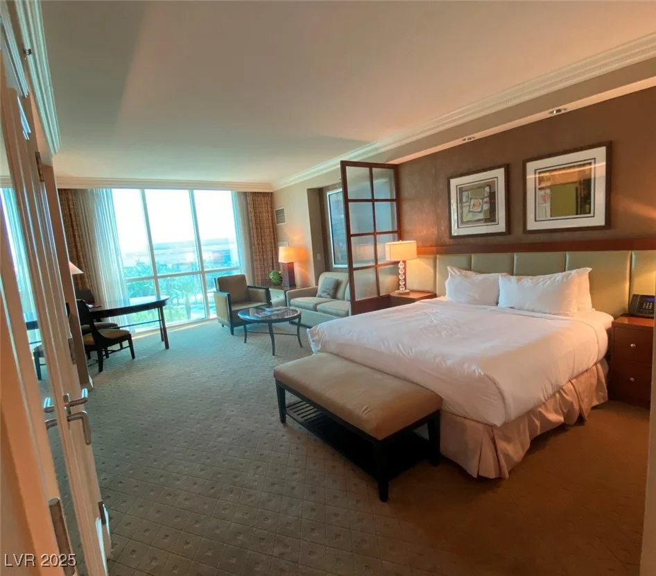 135 Harmon, Las Vegas, NV 89109